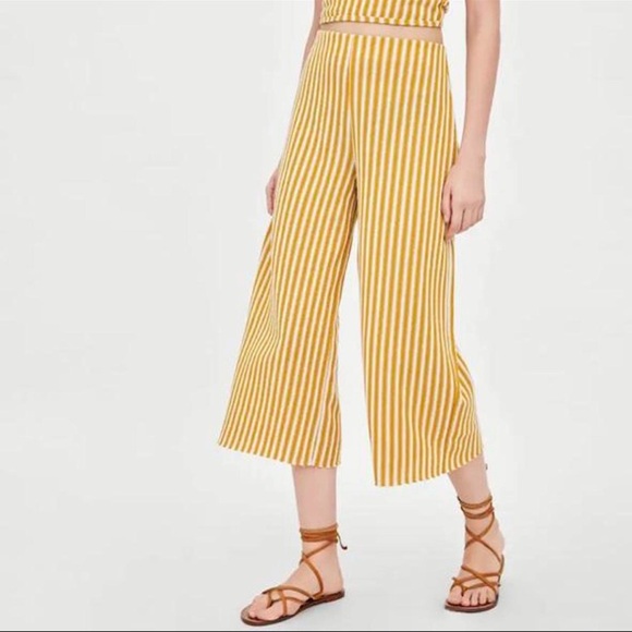 Zara Pants - Zara Trafaluc Women’s Mustard & White Ocher Striped Knit Culottes Cropped Pants
